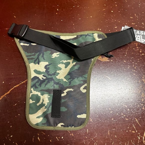 Reason Mens Green Camouflage Adjustable Strap Pockets Drop Leg Utility Bag - Picture 2 of 3